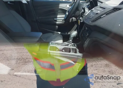 2018 Ford Escape Se z USA, uszkodzony, nr VIN 1FMCU9GD1JUB35766